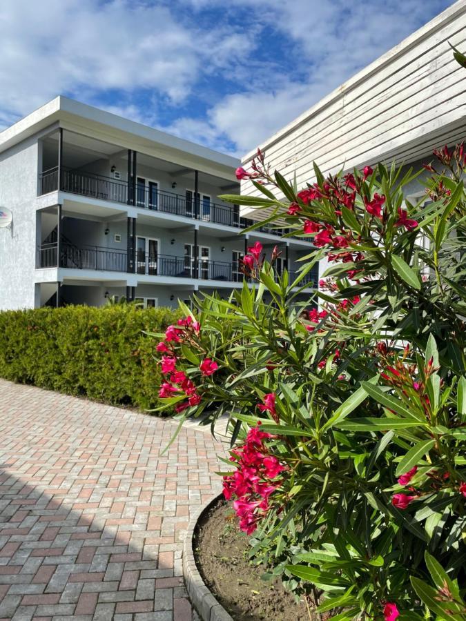Hotel Mandarin Pizunda Ngoại thất bức ảnh